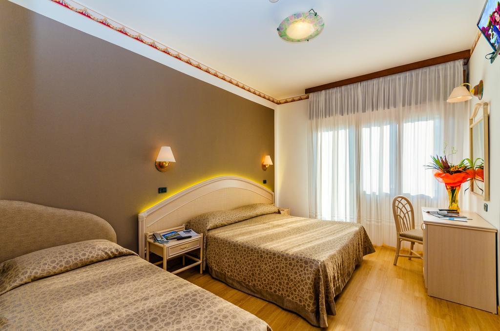 Hotel Europa Μπιμπιόνε Δωμάτιο φωτογραφία